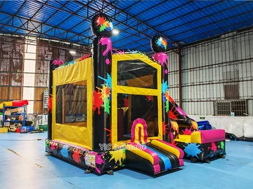 custom inflatable bounce-and-slide attraction detail view