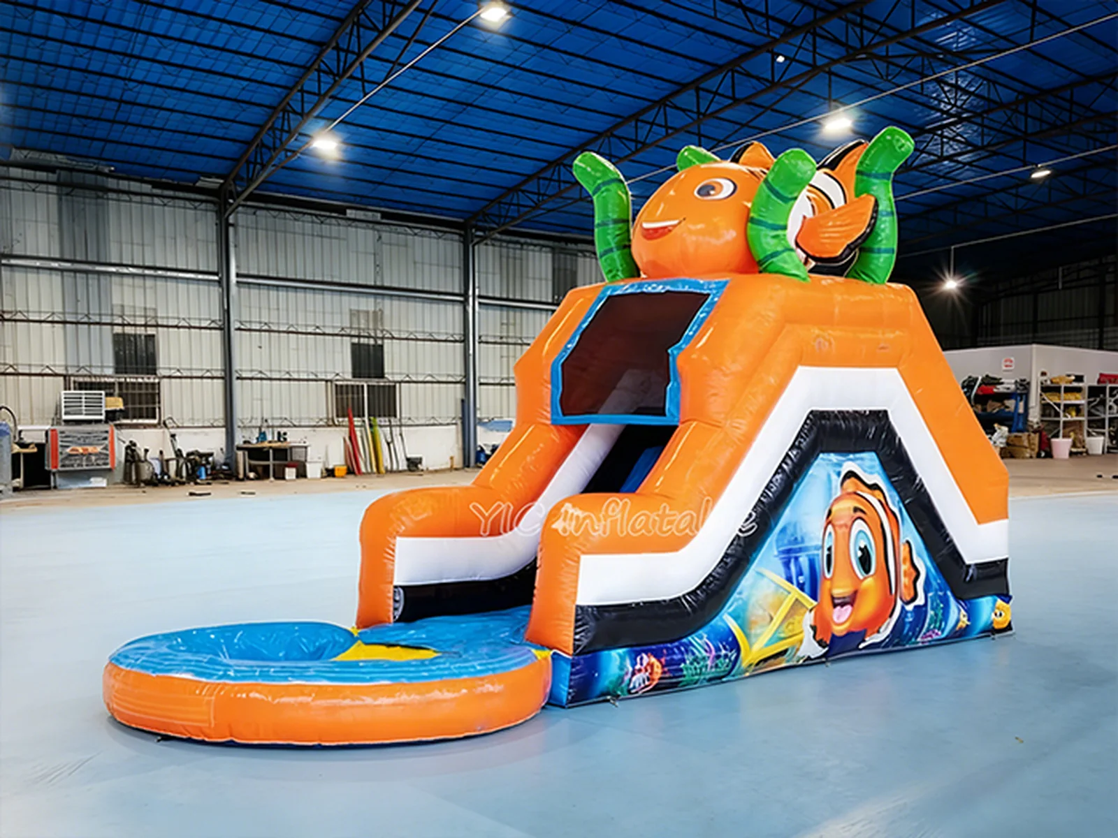 Inflatable Clownfish Water Slide detail view 4