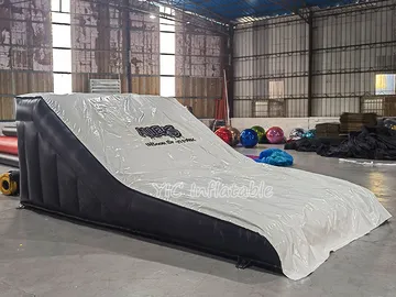 Inflatable Bmx Airbag Landing Ramp commercial attraction view